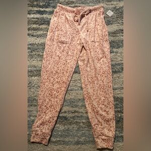 Flora Nikrooz pink leopard pajama pants size small NWT